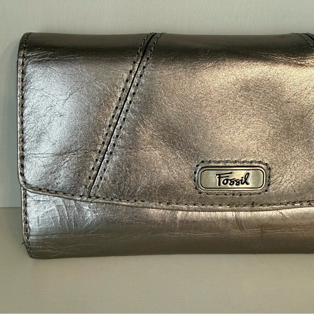 Fossil Y2K Metallic Silver Wallet, extra insert 7x4 - Picture 13 of 16